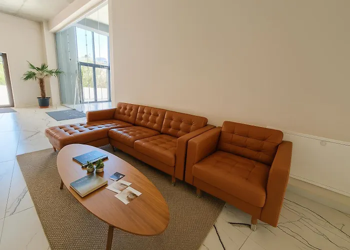 Aparthotel C3 - Alezzi Odyssey Pool & Năvodari