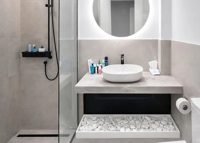 C3 - Alezzi Odyssey Pool & Aparthotel