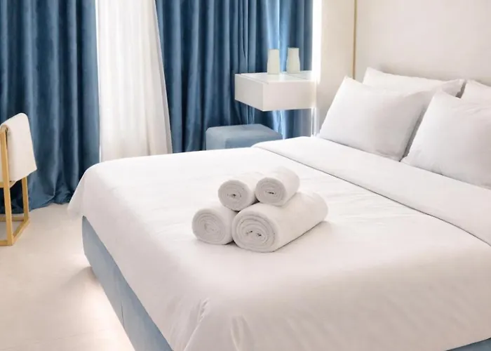 Aparthotel C3 - Alezzi Odyssey Pool &