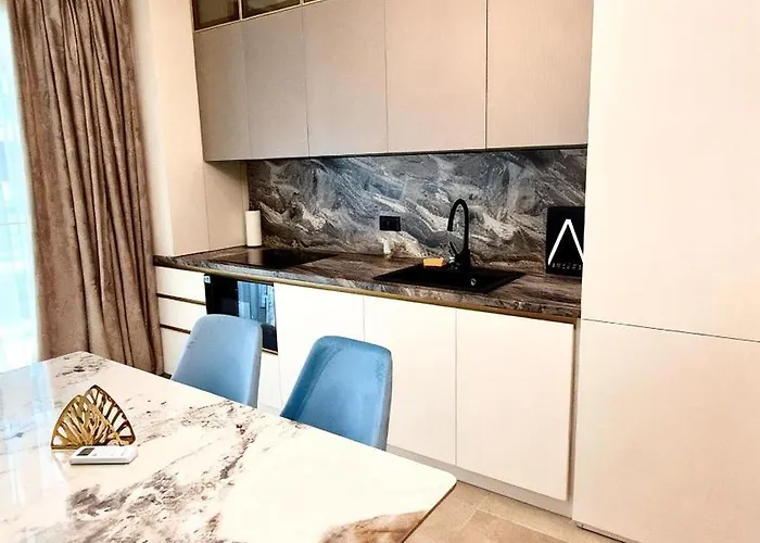 C3 - Alezzi Odyssey Pool &