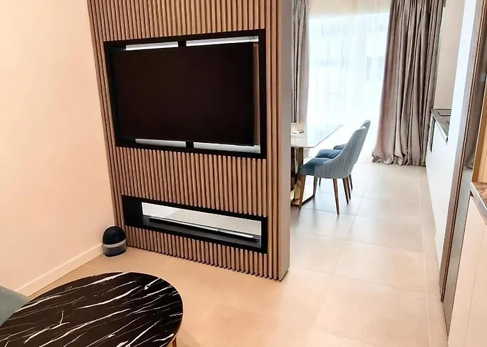 Aparthotel C3 - Alezzi Odyssey Pool &