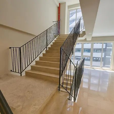 Alezzzy Aparthotel 3*