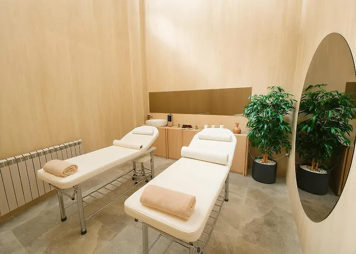 C3 - Alezzi Odyssey Pool & Ξενοδοχείο με διαμερίσματα Năvodari