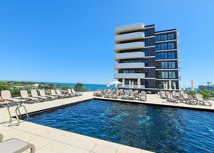 C3 - Alezzi Odyssey Pool &