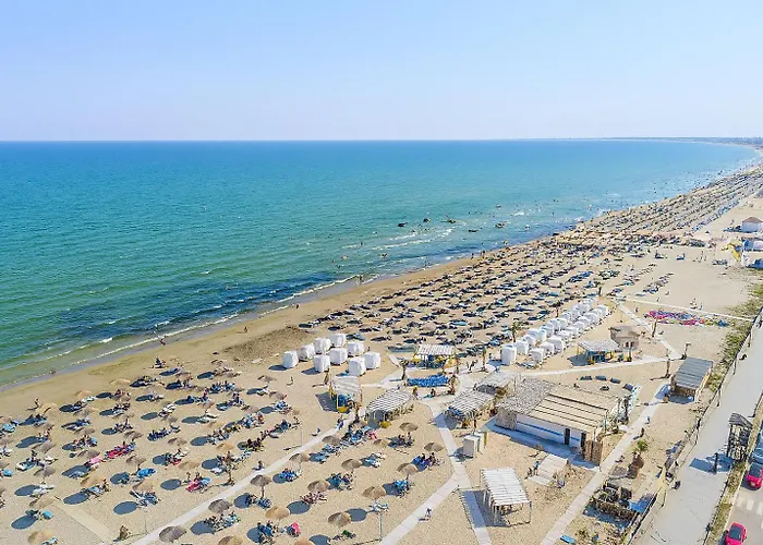 C3 - Alezzi Odyssey Pool & Ξενοδοχείο με διαμερίσματα Năvodari