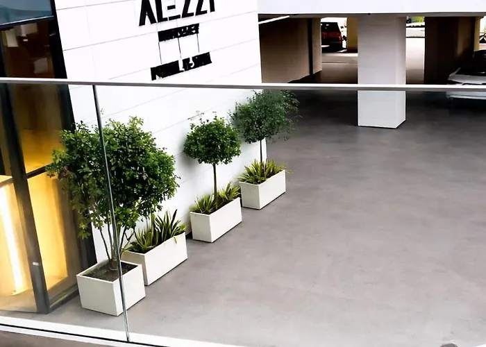 C3 - Alezzi Odyssey Pool & 3* Năvodari