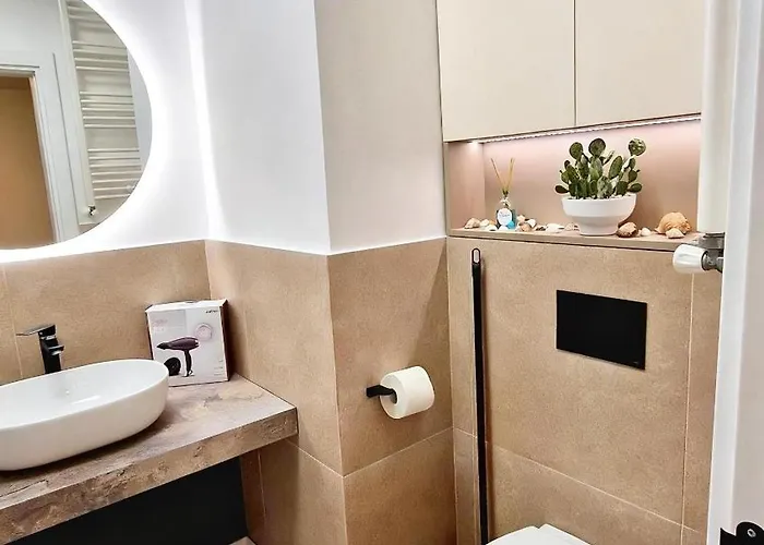 Ξενοδοχείο με διαμερίσματα C3 - Alezzi Odyssey Pool &